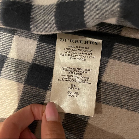 Burberry wool toggle coat - Picture 12 of 13